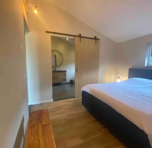 Holiday home Ut-huuske Westerbeek